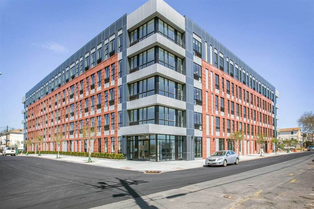 16 Bennett St - Photo 1
