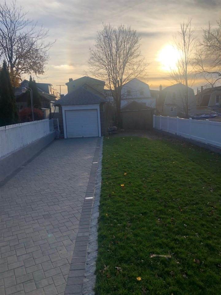 1219 82ND ST - Photo 1