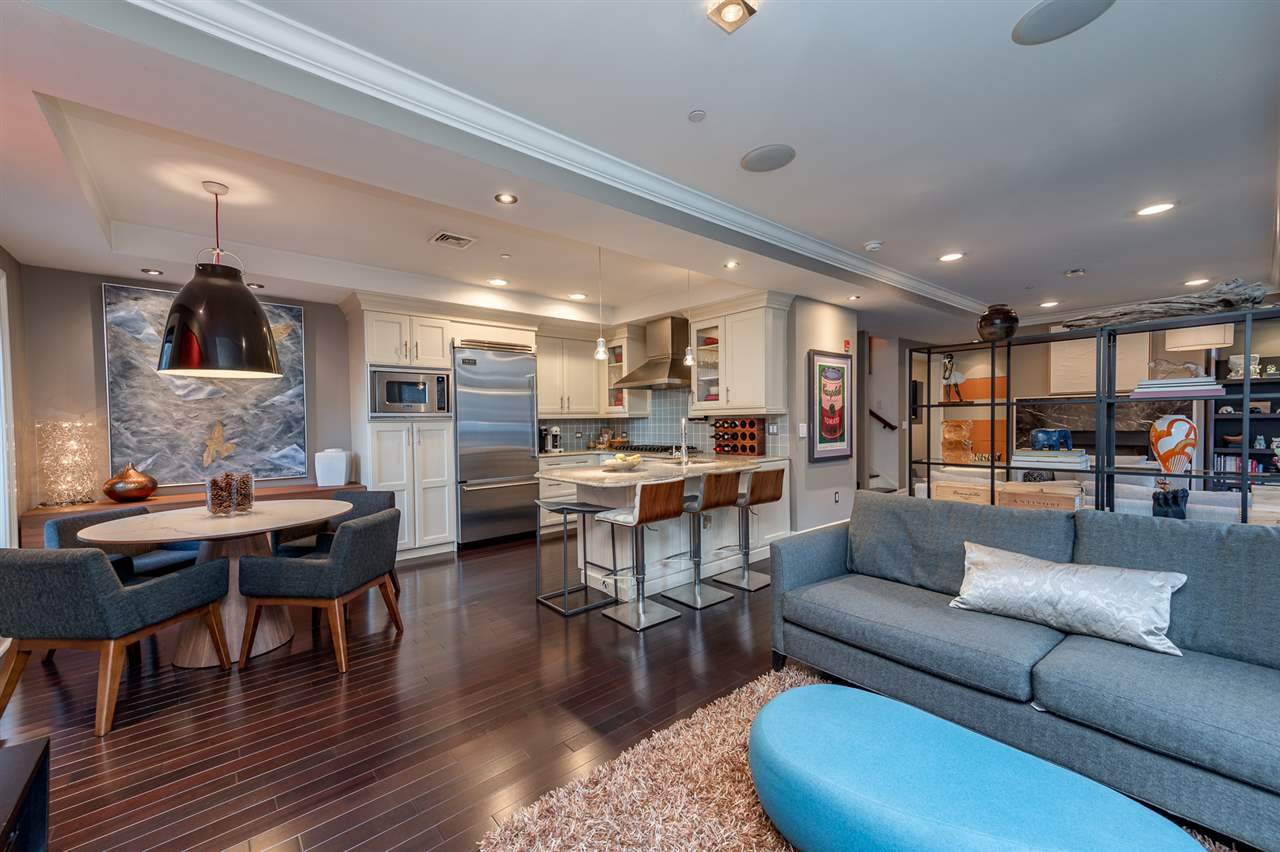 21 Cambridge Way - Photo 1