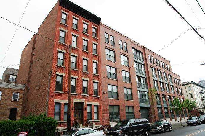 228 Montgomery St - Photo 1