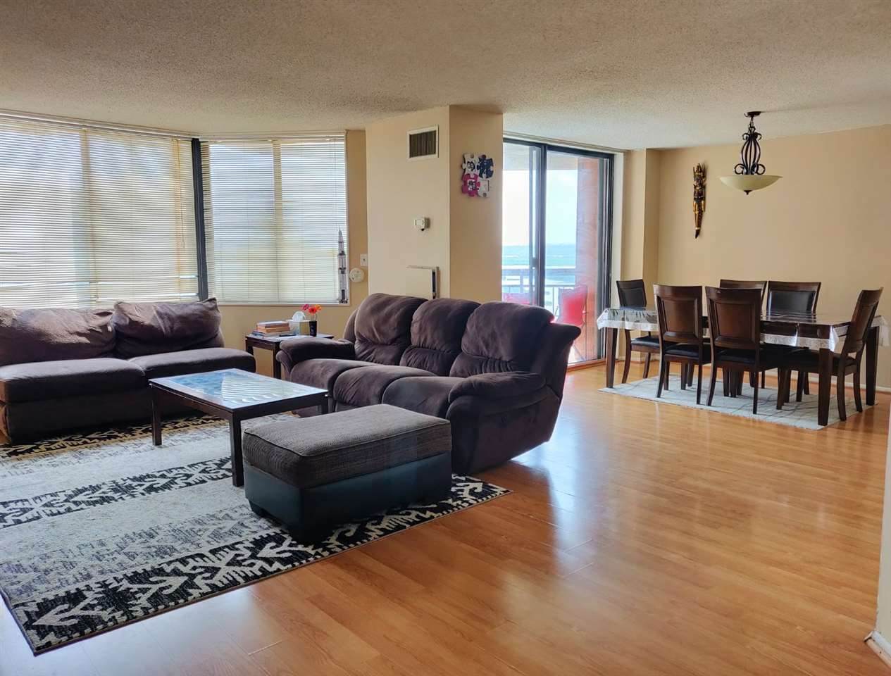 526 Harmon Cove Tower - Photo 1