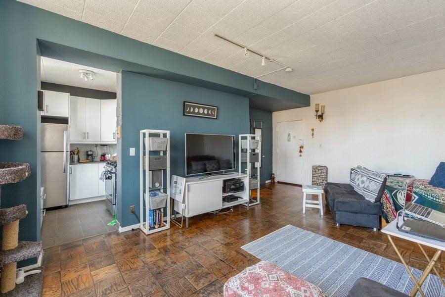 9060 Palisade Ave - Photo 1