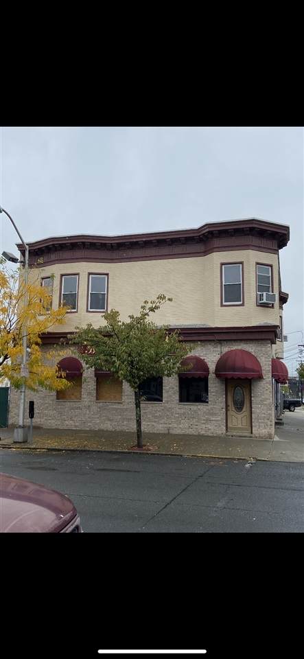 1022 Broadway - Photo 1