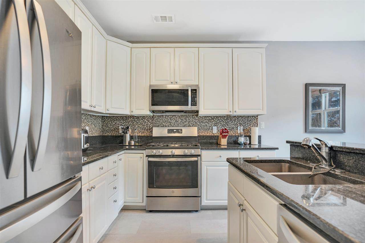 309 Midland Ct - Photo 1