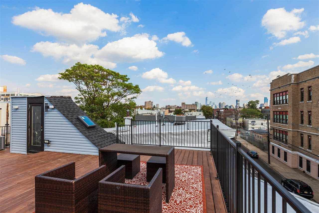 104 Hopkins Ave - Photo 1