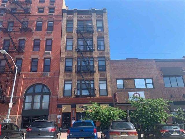 22 Hudson Pl - Photo 1