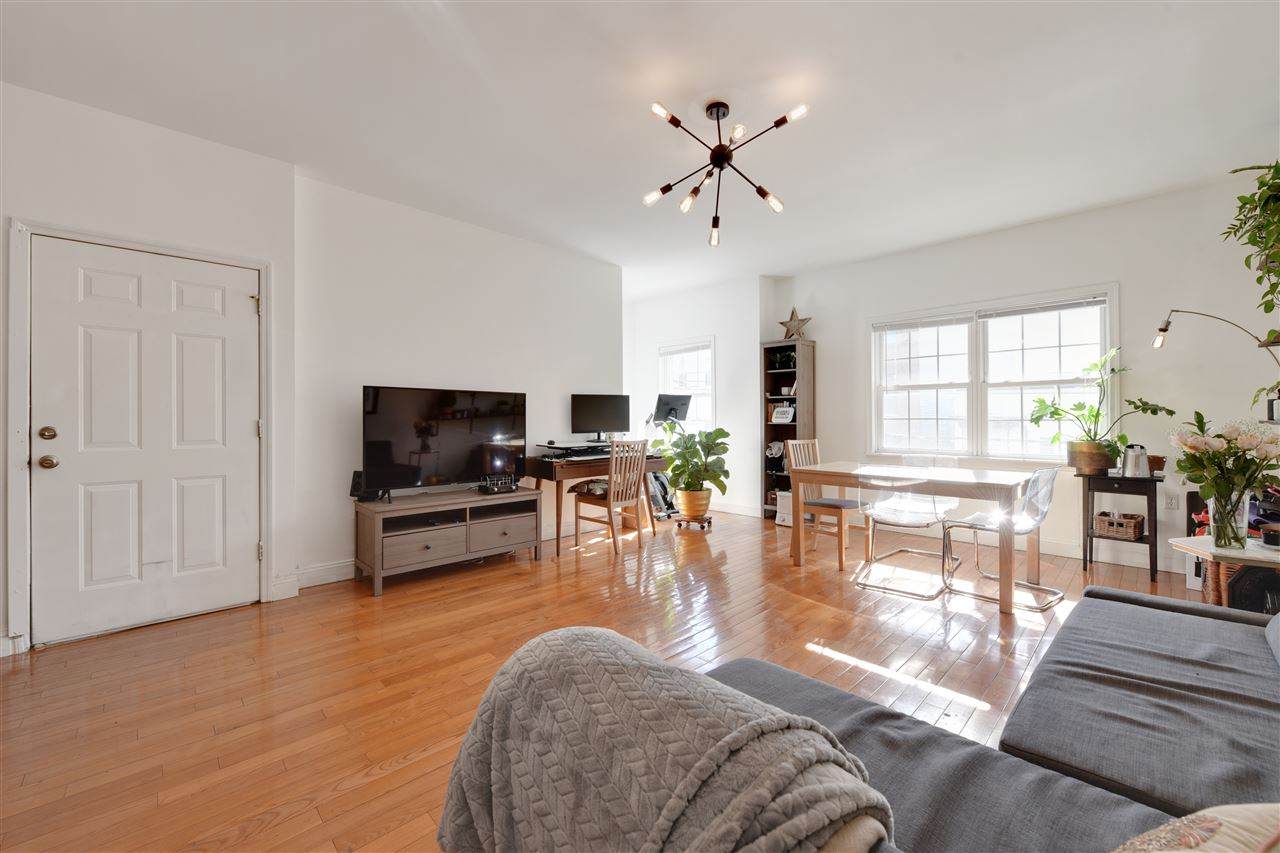 44 Graham St - Photo 1