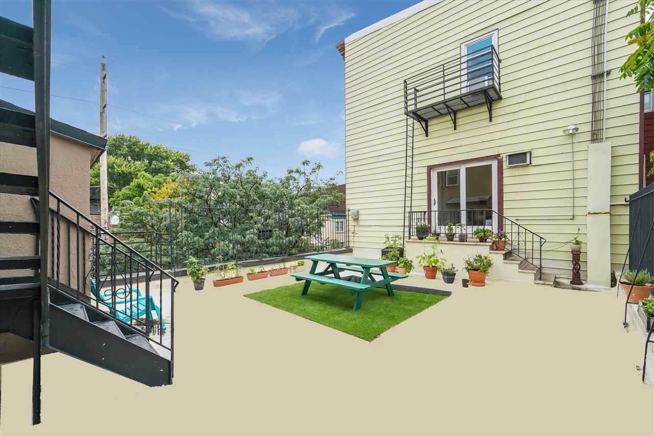 514 1ST ST - Photo 1