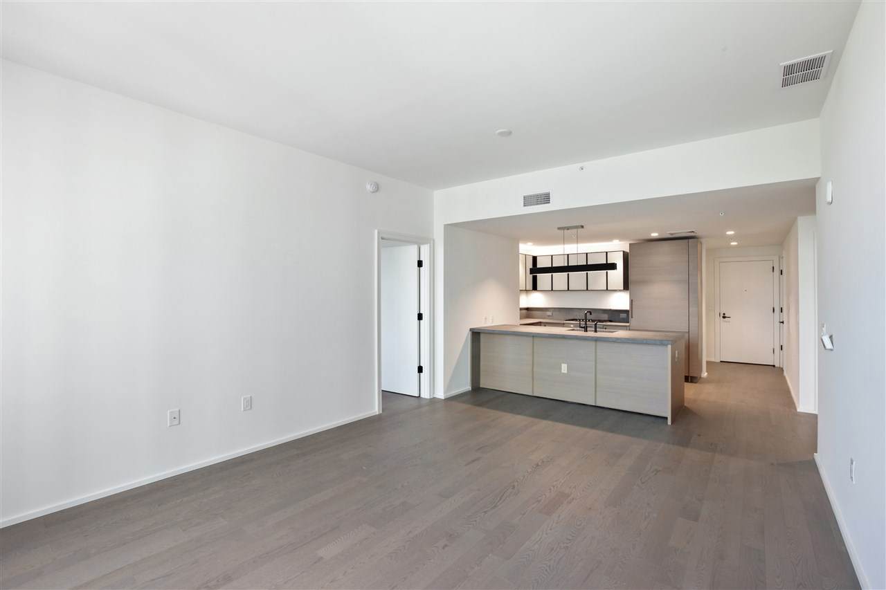 1425 Hudson St - Photo 1
