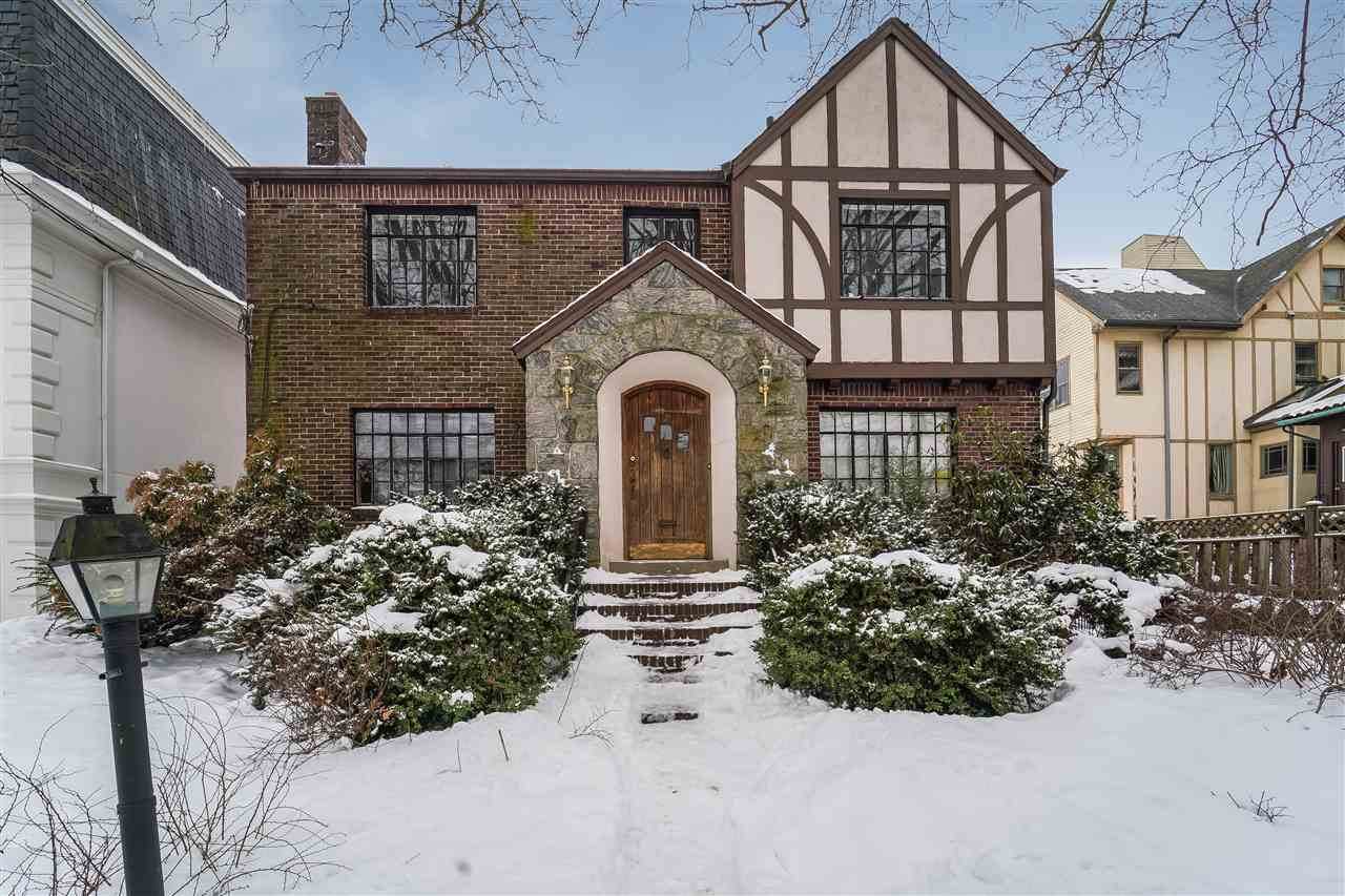 20 Hamilton Ave - Photo 1