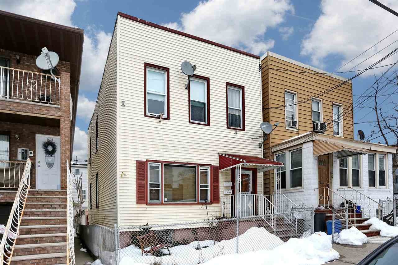 1426 43RD ST - Photo 1