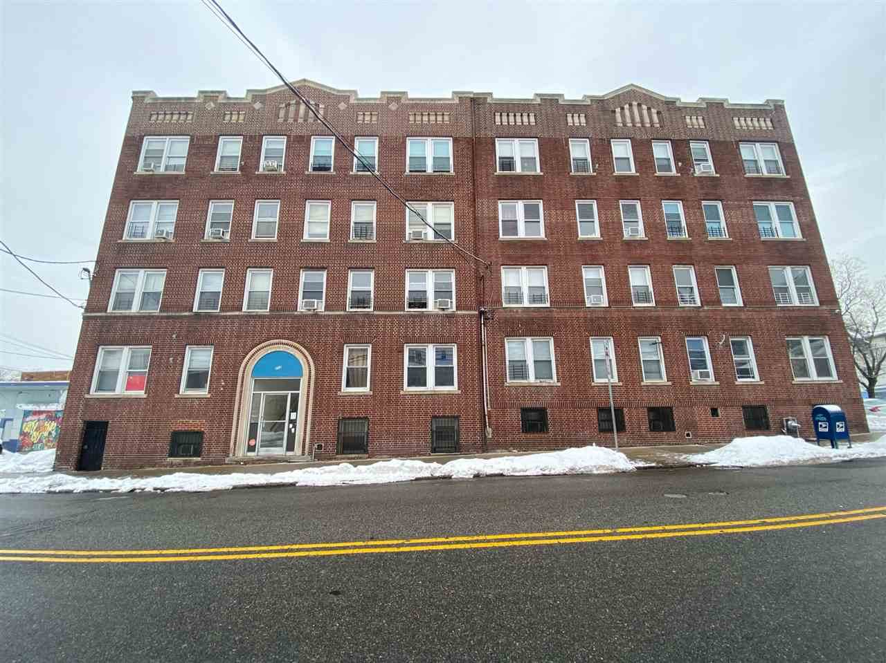 252-254 Sip Ave - Photo 1