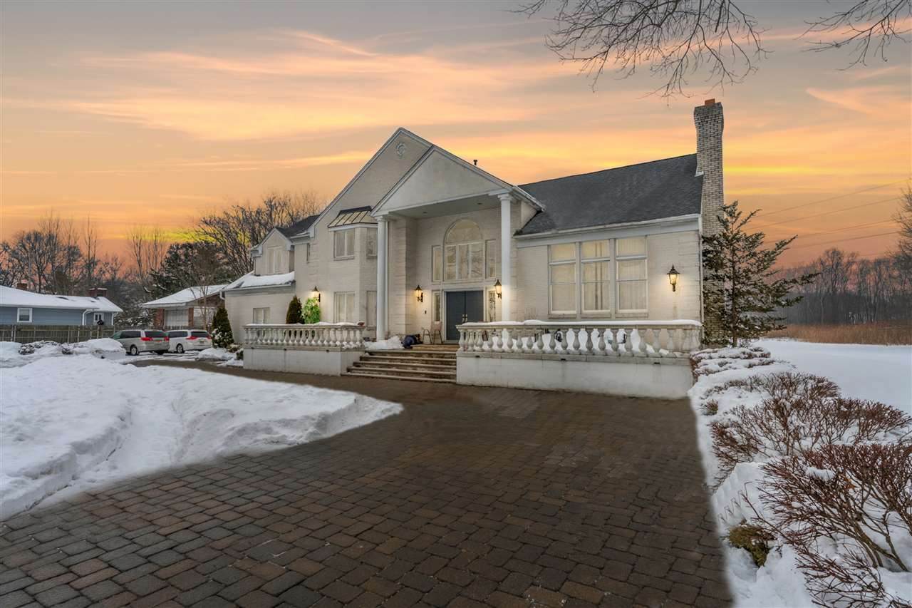 1350 South Beverwyck Rd - Photo 1