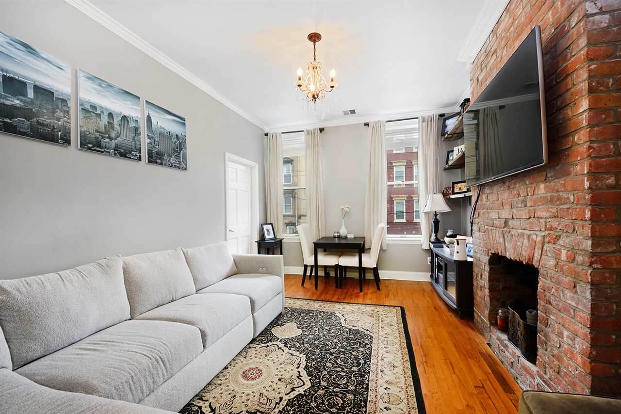 741 Park Ave - Photo 1
