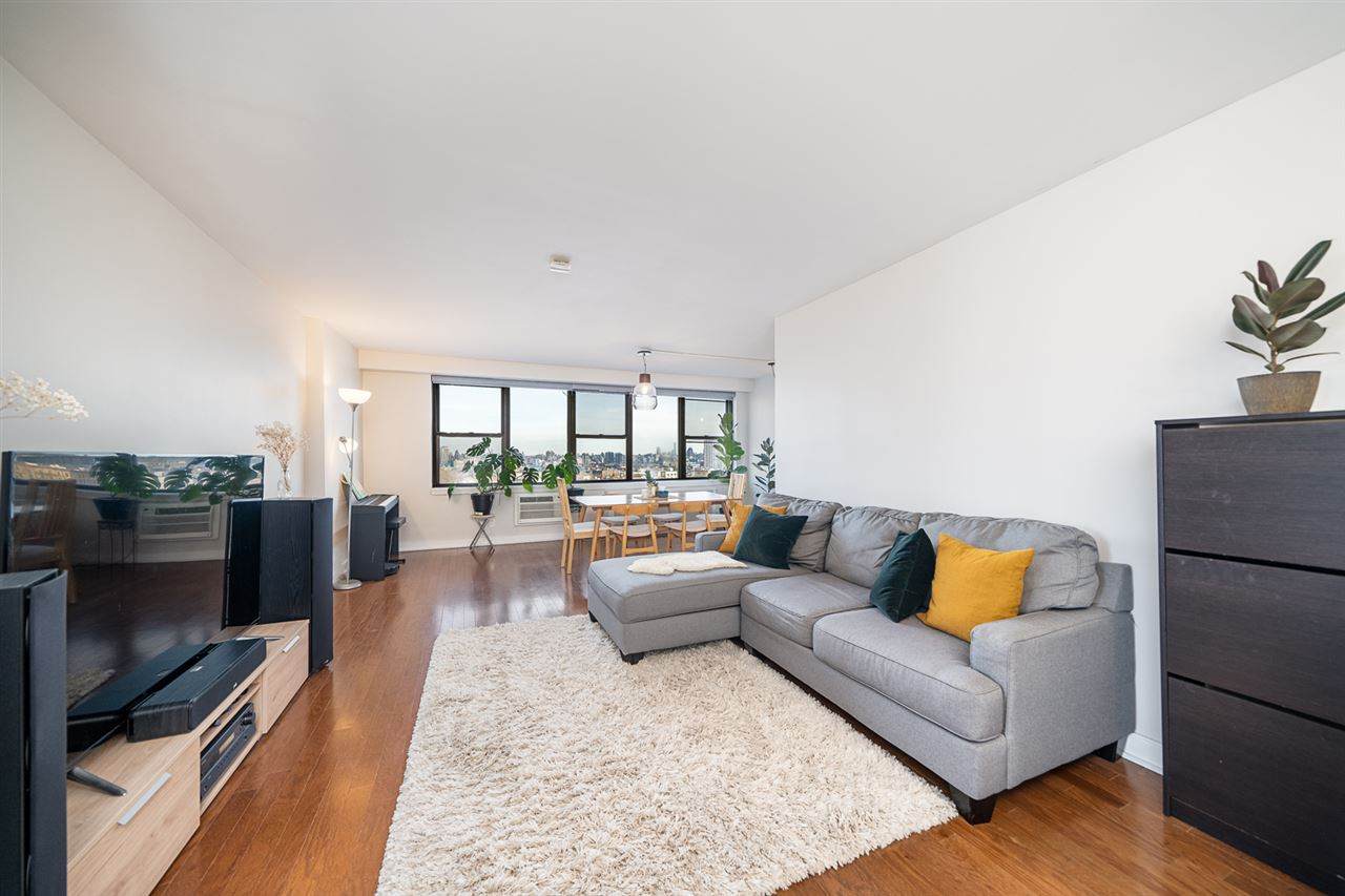 500 Central Ave - Photo 1