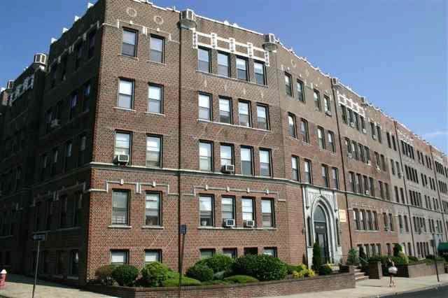 6201 Blvd East - Photo 1