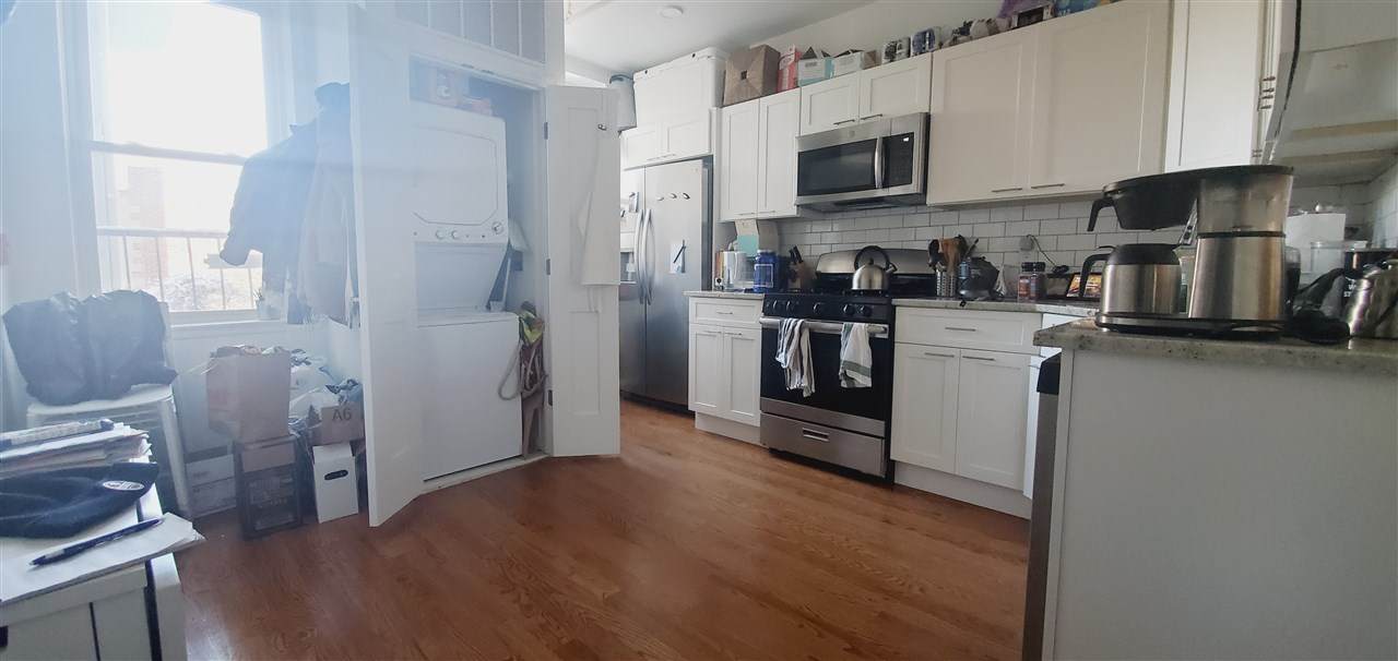 258 3RD ST - Photo 1
