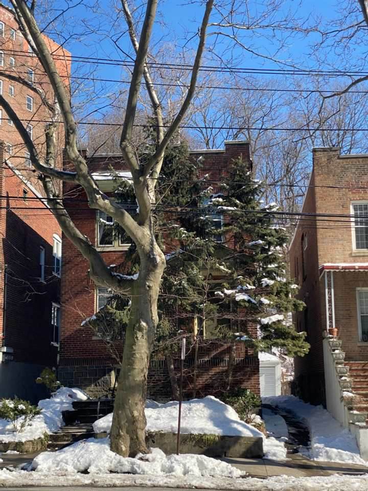 654 Blvd East - Photo 1