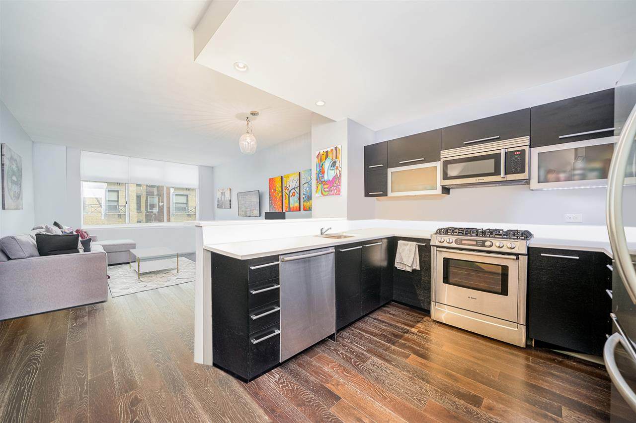 1450 Washington St - Photo 1
