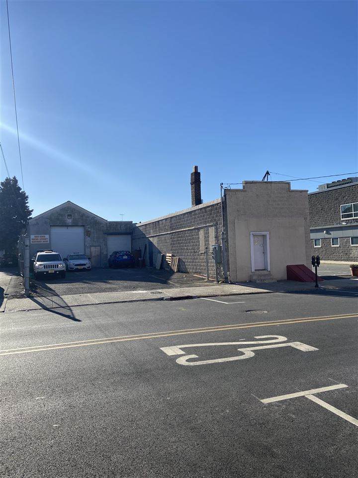 4219 Bergen Turnpike - Photo 1
