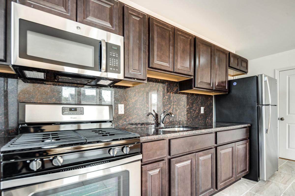 62 Beacon Ave - Photo 1