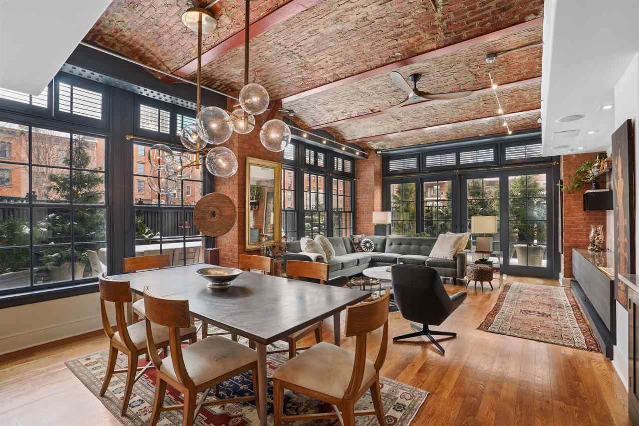 174 Washington St - Photo 1