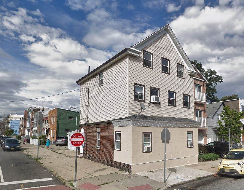 64 Hutton St - Photo 1