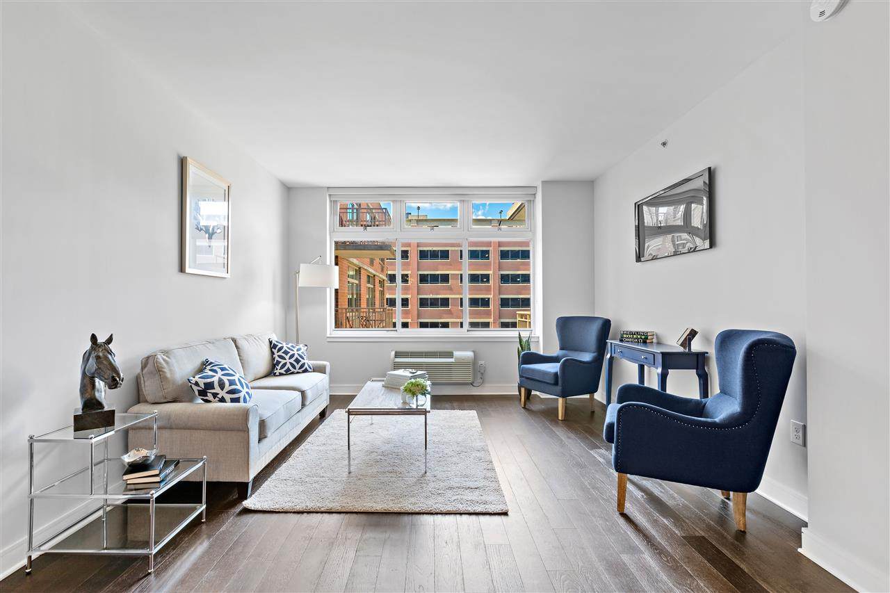1450 Washington St - Photo 1