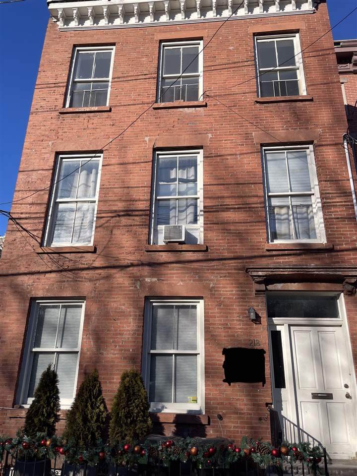 218 6TH ST - Photo 1