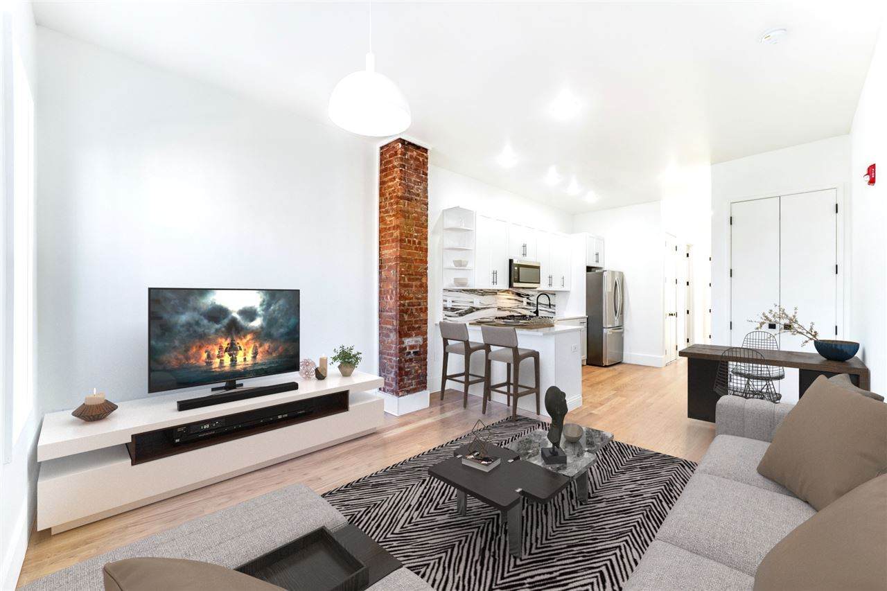 140 Webster Ave - Photo 1