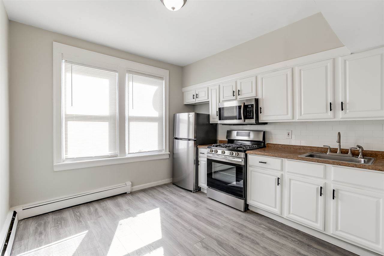 638 Garfield Ave - Photo 1
