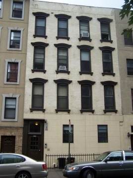 403 1ST ST - Photo 1