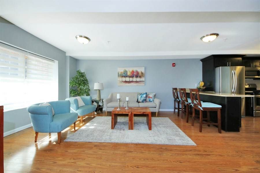 512 17TH ST - Photo 1
