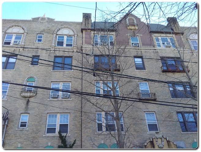 107 Kensington Ave - Photo 1