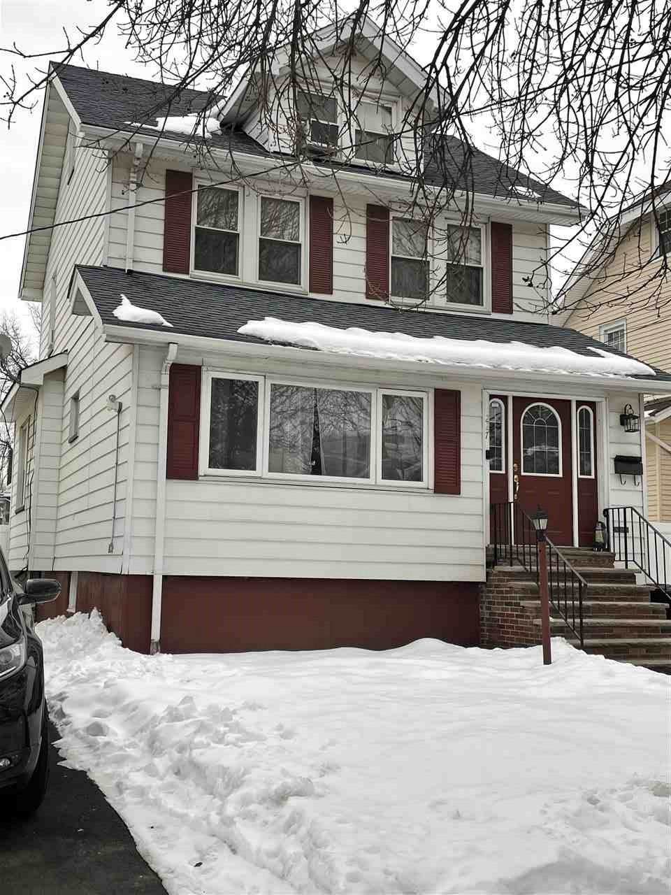 227 Cypress Ave - Photo 1