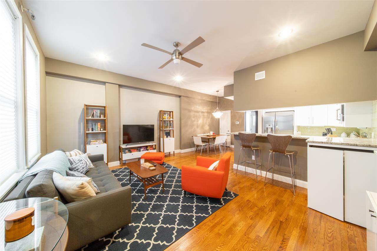 187 Wayne St - Photo 1