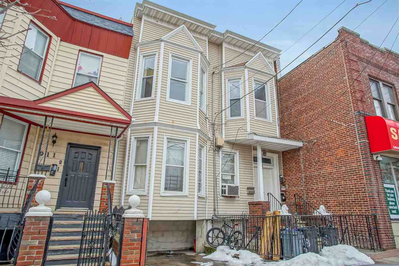 913 Central Ave - Photo 1