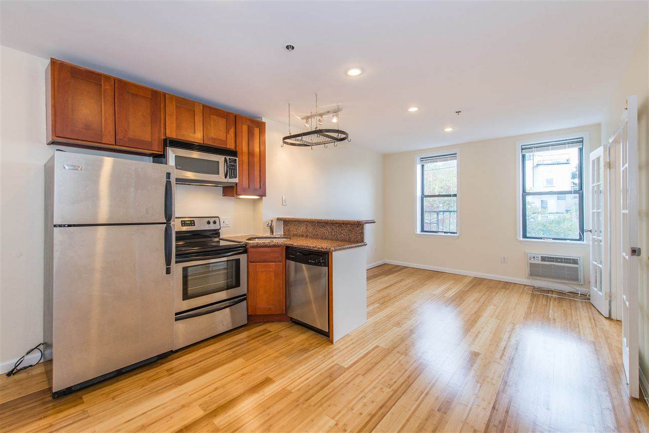 108 Waldo Ave - Photo 1