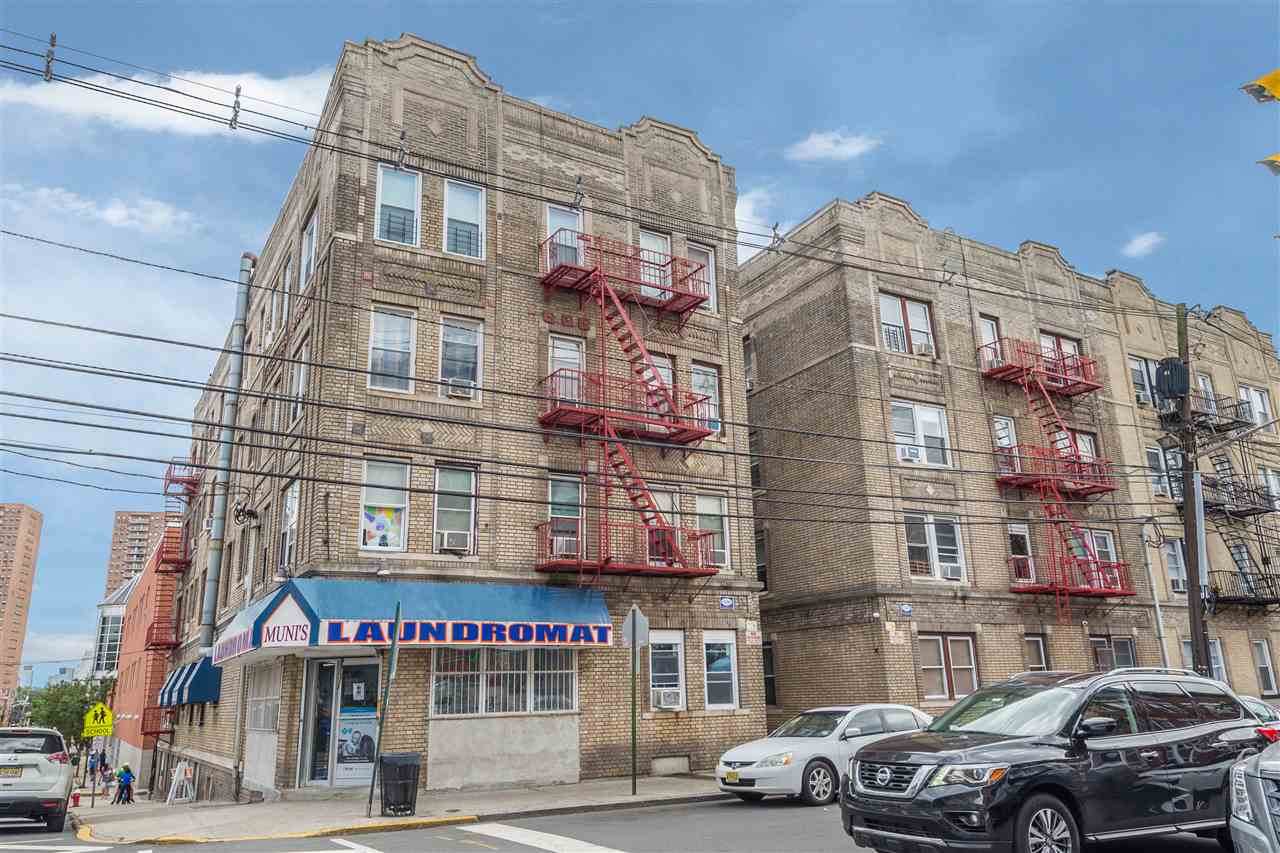 5612 Hudson Ave - Photo 1