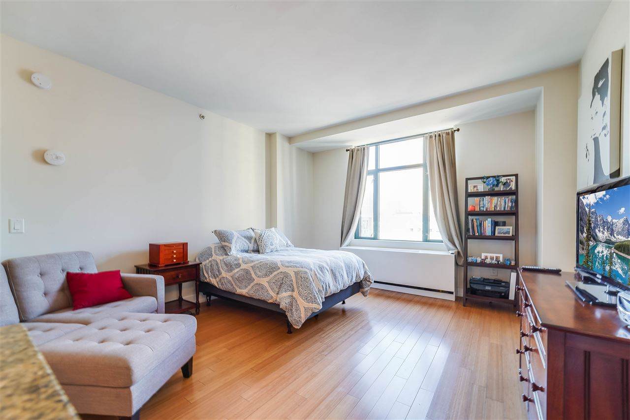 105 Greene St - Photo 1