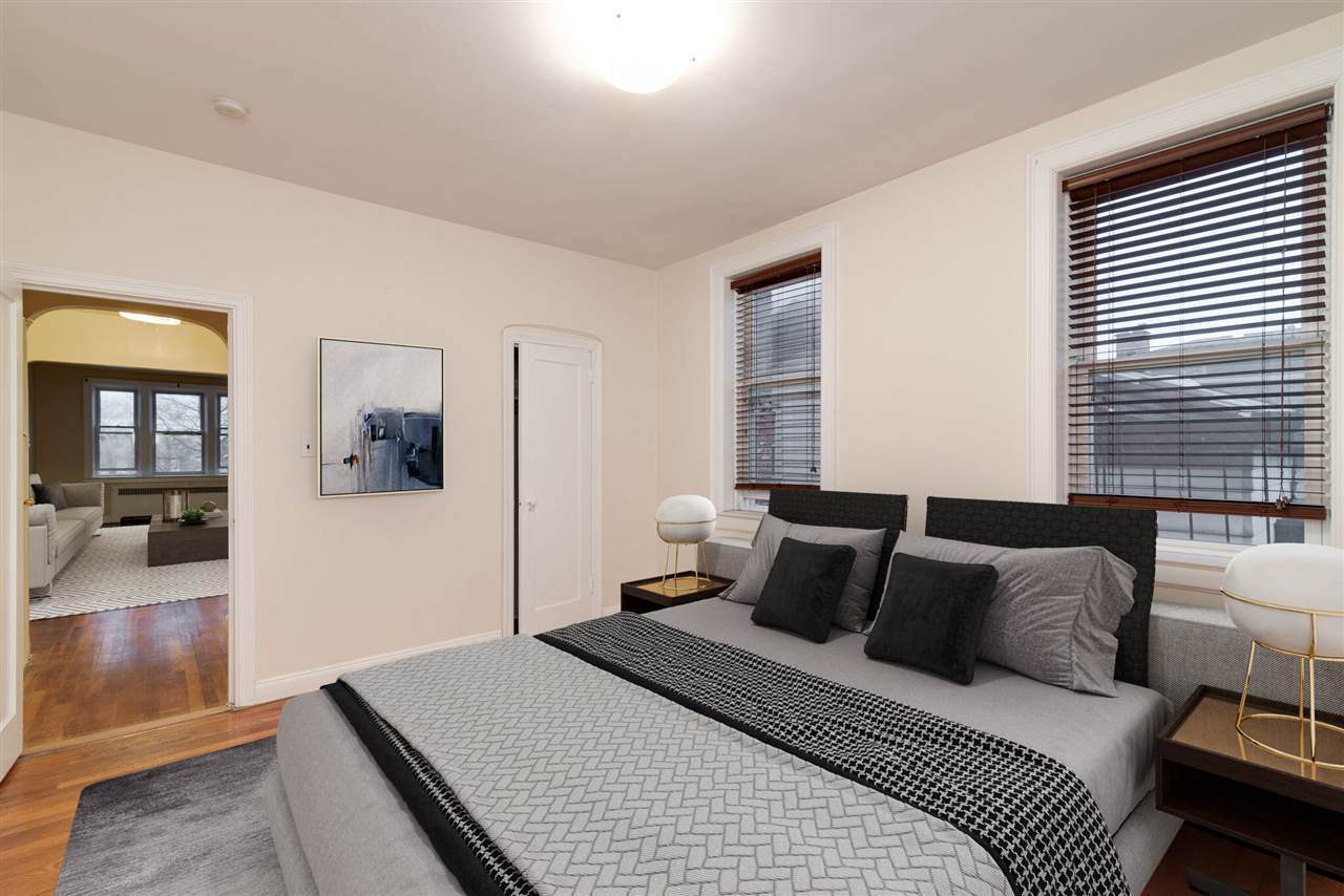 101 Kensington Ave - Photo 1