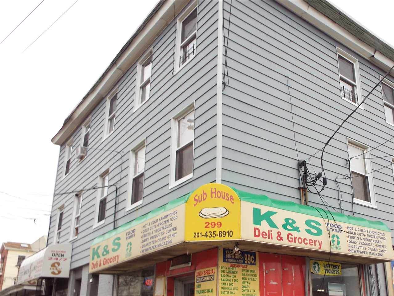 299 Danforth Ave - Photo 1