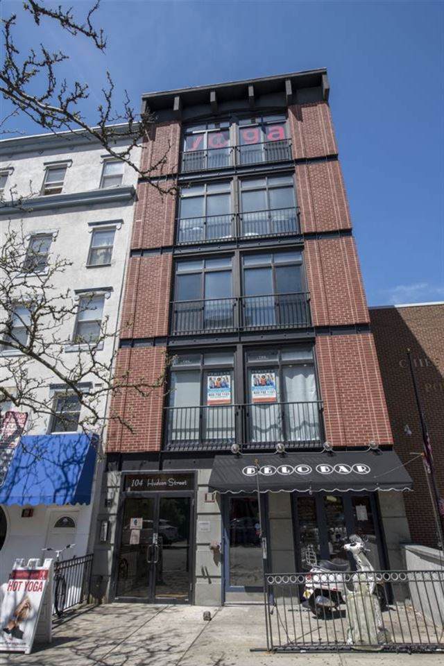 104 Hudson St - Photo 1