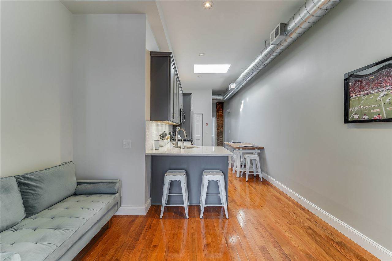400 Madison St - Photo 1