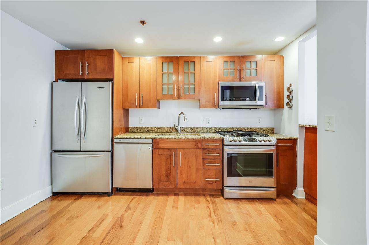 1025 Maxwell Lane - Photo 1