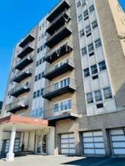 1070 Boulevard - Photo 1
