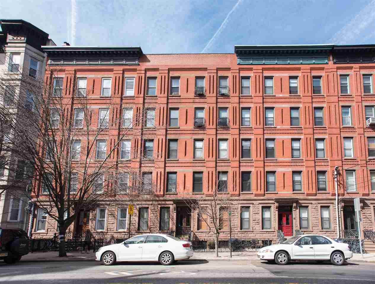 1114 Hudson St - Photo 1