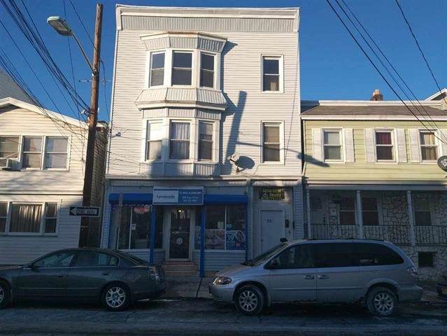 328 Cross St - Photo 1