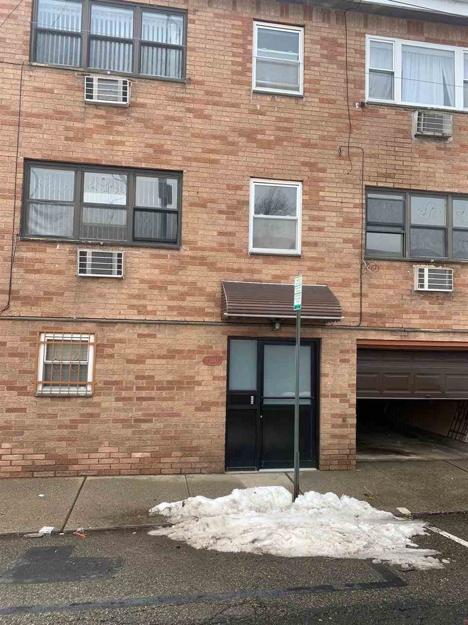 1300 76TH ST - Photo 1