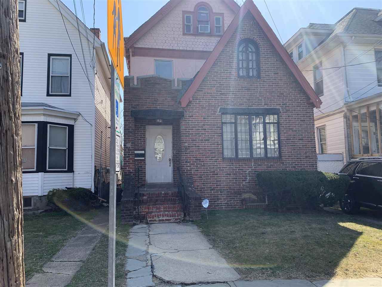 52 Myrtle Ave - Photo 1
